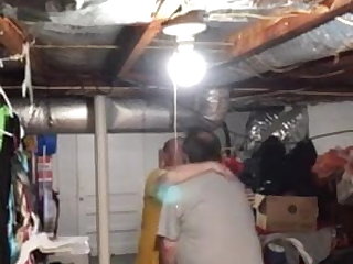 Ο μπαμπάς Quick fuck with my neighbour in my garage.