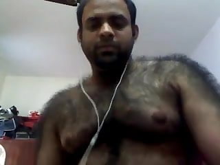 Asian Fur covered guy fron India on cam, no cum
